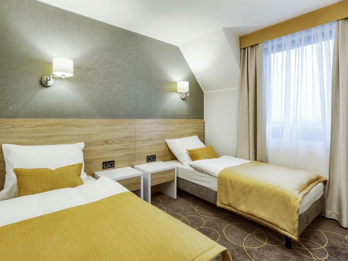Hotel Antek Zlinice Exterior foto